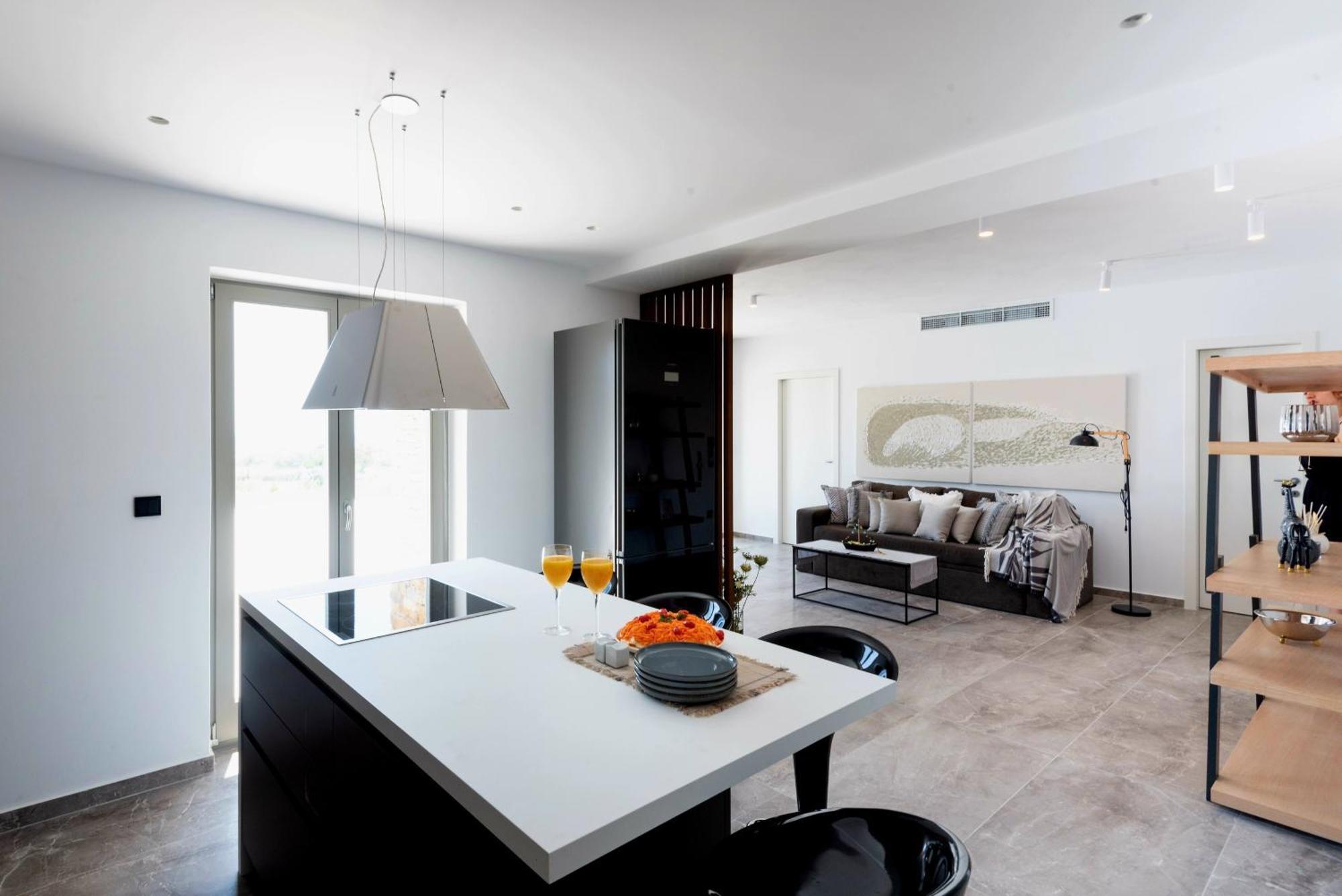 Golden Bay Luxury Villas And Suites Chrisi Akti  Extérieur photo